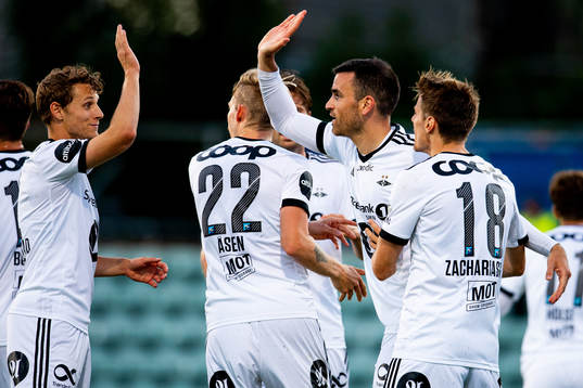 Dino Islamovic of Rosenborg celebrates with teammate Vegar