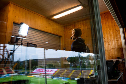Dplays studio med expertkommentator Johan Arnengunder fotbollsmatchen i Allsvenskan mellan Östersund och Mjällby den 6 juli 2020 i Östersund.
