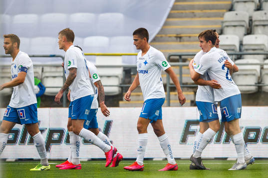 IFK Norrköpings Ísak Bergmann Jóhannesson jublar med