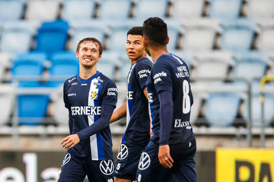 IFK Göteborgs Patrik Karlsson Lagemyr jublar med