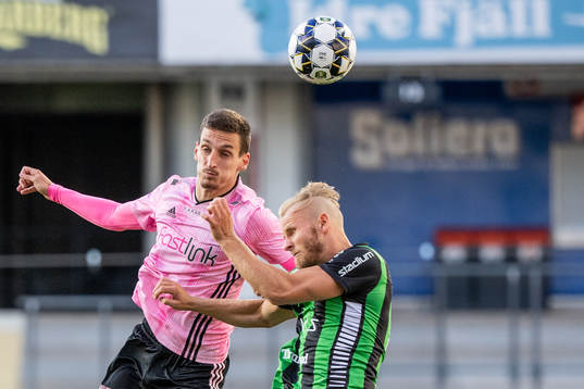 Dalkurds Arian Kabashi och GAIS Niklas Andersen