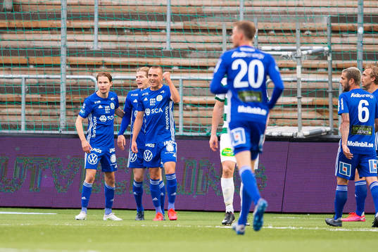Sundsvalls jublar efter 3-1 av Oliver Berg