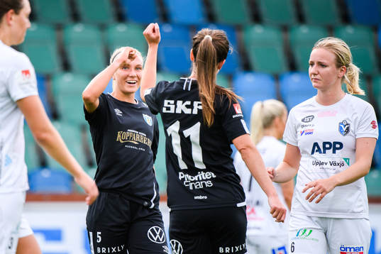Göteborgs Emma Koivisto och Pauline Hammarlund jublar