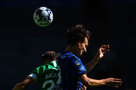 Hammarbys Muamer Tankovic och Sirius Hjalmar Ekdal