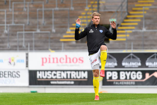 Falkenbergs Marcus Klingenberg Mathisen före