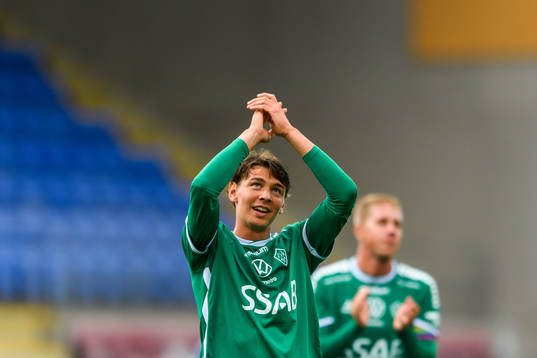 Brages Pontus Jonsson jublar