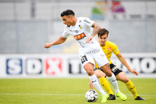 Häckens Daleho Irandust och Mjällbys Taylor Silverholt