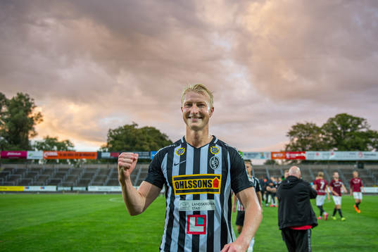 Landskronas Viktor Wihlstrand jublar
