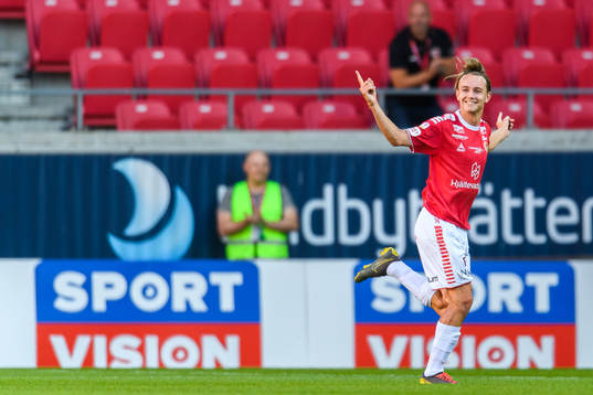 Kalmars Isak Magnusson jublar efter 1-0