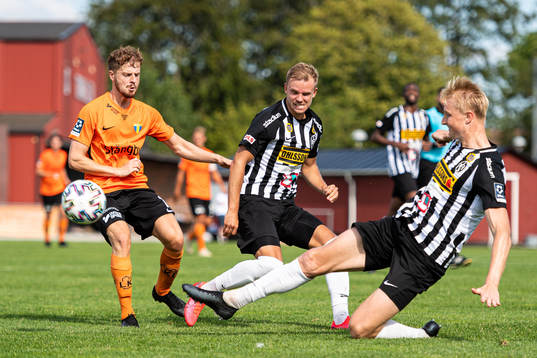 Torns Rebin Asaad mot Landskronas Jonathan Asp och Viktor