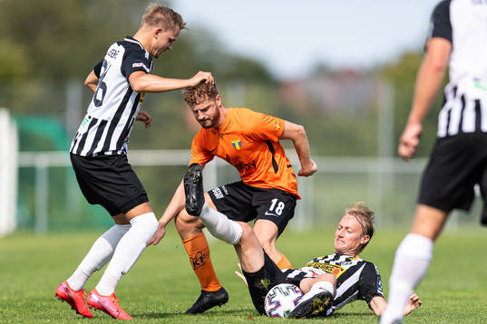 Torns Rebin Asaad mot Landskronas Jonathan Asp och Måns