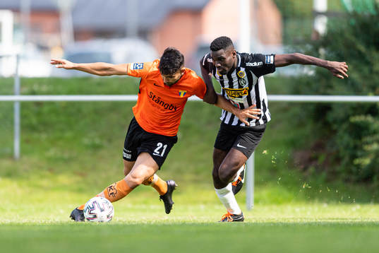 Torns Noor Zadran mot Landskronas Patrick Nwadike