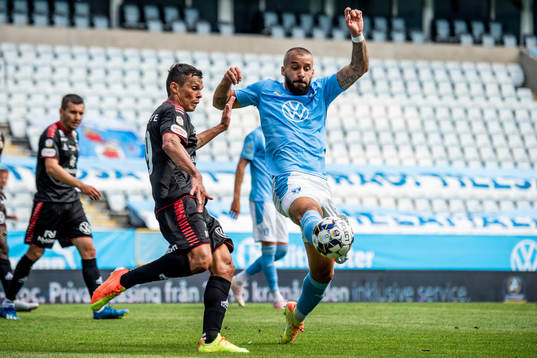 Kalmars Romario Pereira Sipiao och Malmö FFs Guillermo