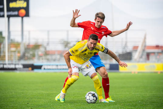 Falkenbergs Tibor Brink Joza och Helsingborgs Adam Eriksson