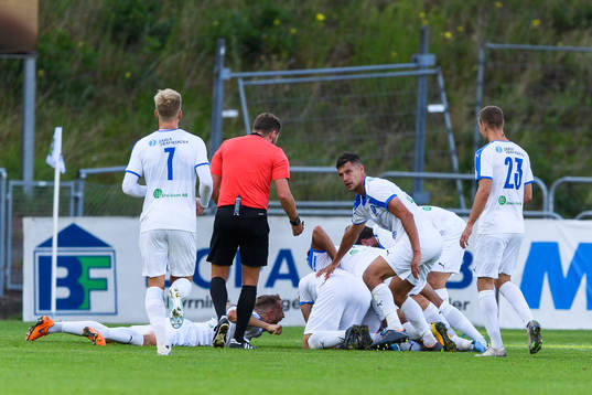 Akropolis spelare jublar efter 2-3 av Pontus Åbrink
