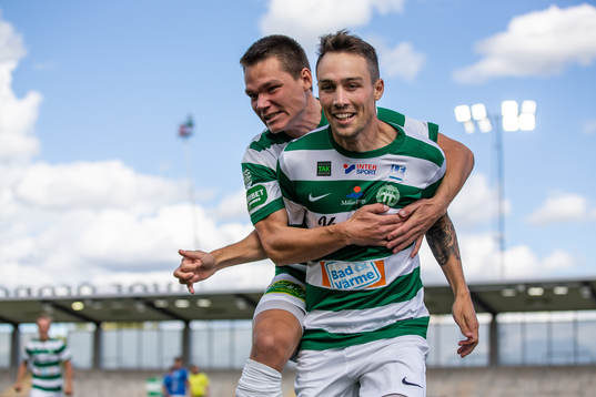 Västerås Filip Tronet jublar