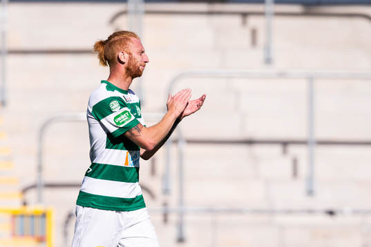 Västerås Calle Svensson tackar publiken