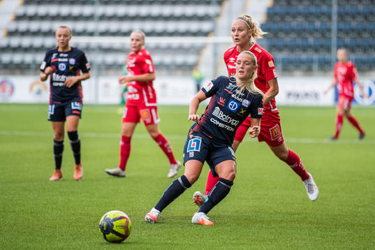 Linköpings Ronja Artonsson och Örebros Karin Lundin