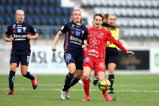 Linköpings Petra Johansson och Örebros Cali Farquharson