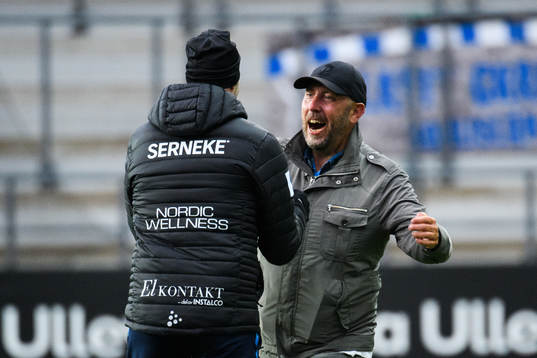 IFK Göteborgs klubbdirektör Max Markusson jublar