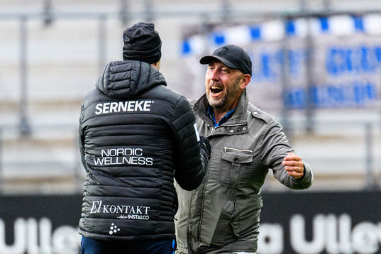 IFK Göteborgs klubbdirektör Max Markusson jublar
