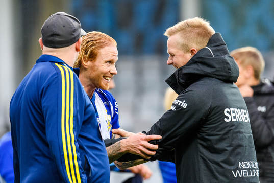 IFK Göteborgs Alexander Farnerud jublar