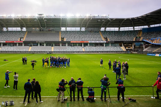 IFK Göteborg firar med pokalen