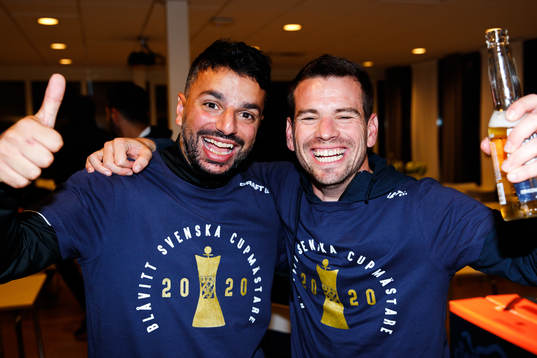 IFK Göteborgs tränare Poya Asbaghi och assisterande tränare Ferran Sibila