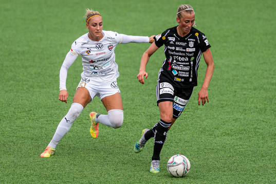 Rosengårds Sanne Troelsgaard mot Piteås Julia Karlenäs