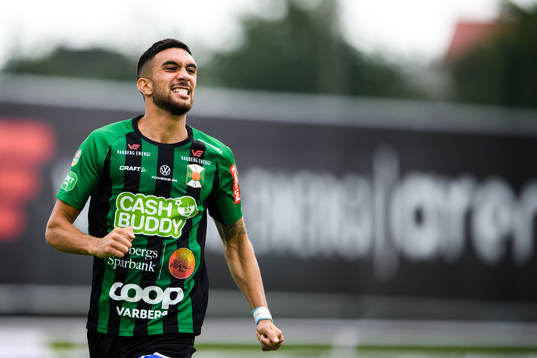 Varbergs Daniel Krezic jublar efter 1-0