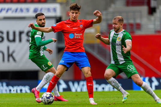 Helsingborgs Armin Gigovic och Hammarbys Abdul Khalili och