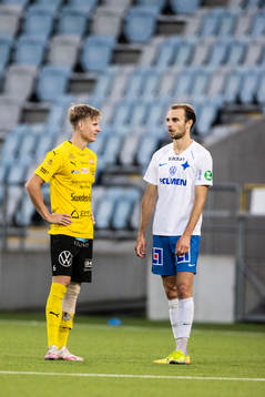 Mjällbys Eric Björkander och IFK Norrköpings Lars Krogh
