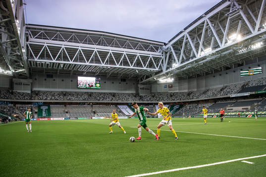 Hammarbys Alexander Kacaniklic och Falkenbergs Jacob Ericsson på tele2 arena