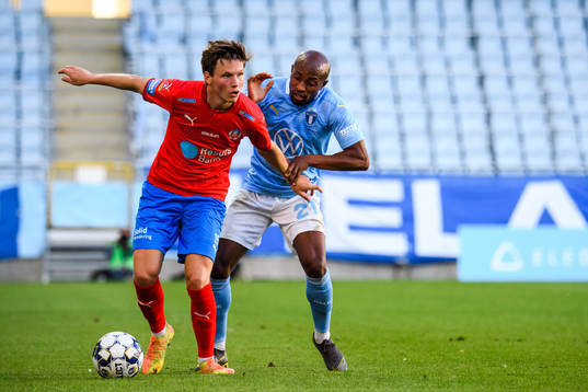 Helsingborgs Max Svensson och Malmö FFs Fouad Bachirou