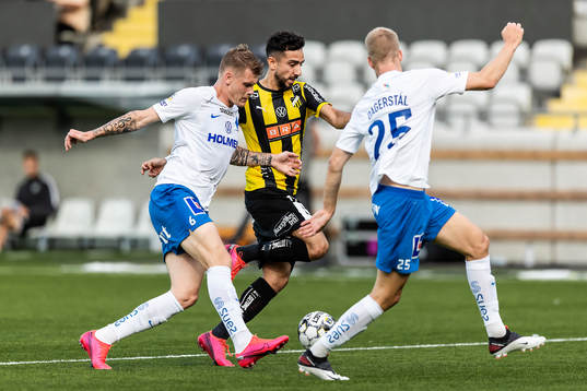 IFK Norrköpings Eric Smith och Filip Dagerstål mot Häckens Daleho Irandust
