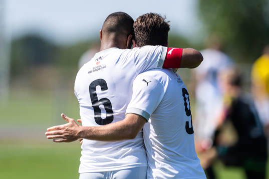 Hittarps Kamal Barny och Edis Agelius jublar efter 2-1