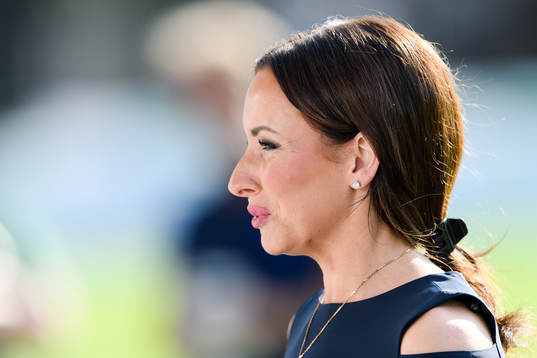 s programledare Camilla Enström under fotbollsmatchen i Superettan  mellan Halmstad och GAIS den 8 augusti 2020 i Halmstad.