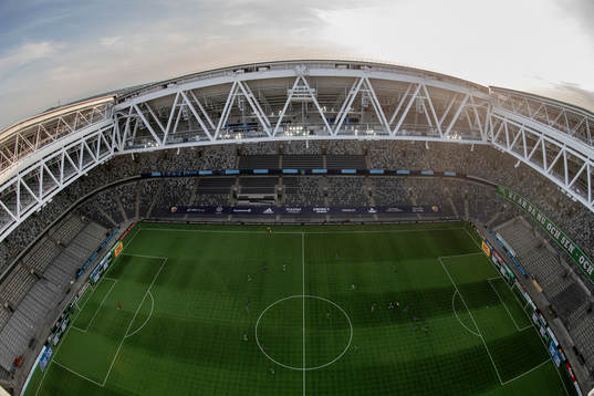 Spel på ett tomt Tele2 arena