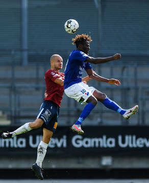 Örgrytes Hannes Sahlin och Trelleborgs Abdul Fatawu Safiu