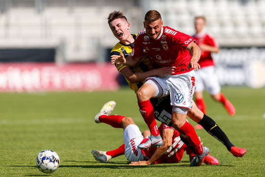 Kalmars Fidan Aliti och Häckens Patrik Wålemark