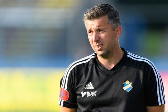 Östers tränare Dennis Velic före fotbollsmatchen i