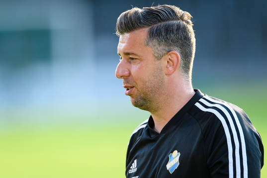 Östers tränare Dennis Velic före fotbollsmatchen i