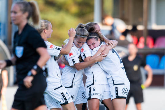 Göteborgs Natalia Kuikka jublar efter 0-2 målet