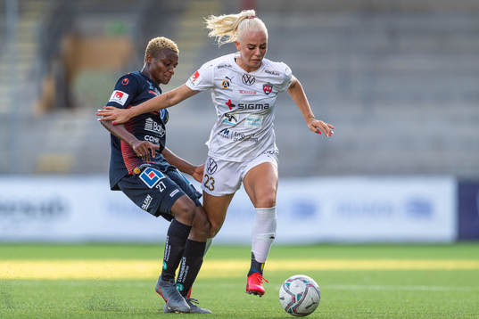 Rosengårds Sofie Svava mot Linköpings Uchenna Grace Kanu