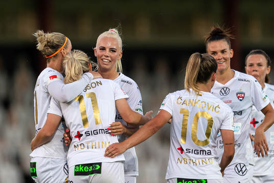 Rosengårds Sanne Troelsgaard, Mimmi Larsson, Sofie Svava,