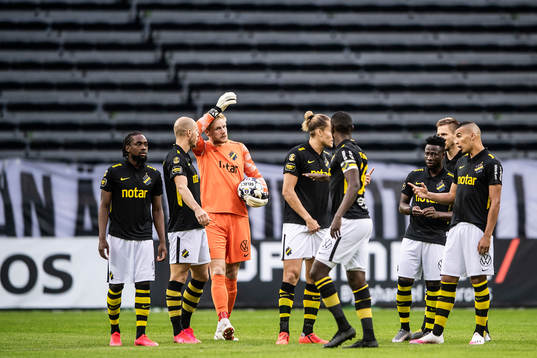 s Heradi Rashidi, Per Karlsson, målvakt Jacob Haugaard,