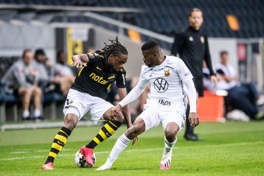 s Heradi Rashidi och Östersunds Kalpi Wilfried Ouattara