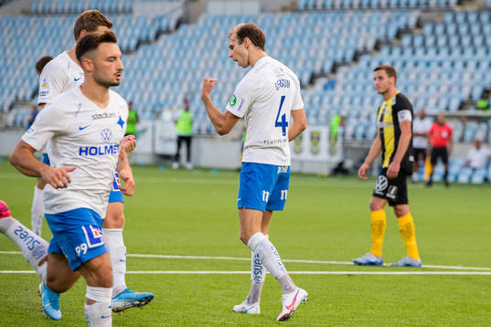 IFK Norrköpings Lars Krogh Gerson jublar