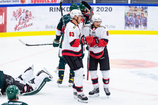 Malmö Redhawks Fredrik Händemark och Johan Olofsson jublar