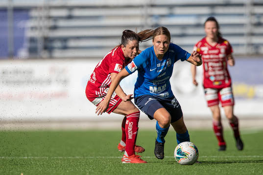 Piteås Josefin Johansson och Eskilstunas Fanny Andersson